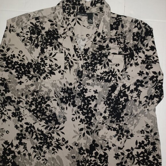MAGGIE BARNES CONVERTIBLE SLEEVE FLORAL PRINT BUTTON DOWN SHIRT - Picture 8 of 15